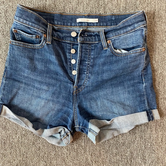 Levi Wedgie Short in 29 - Picture 2 of 3